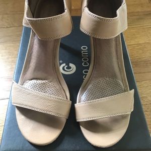 Corso Cumo ankle strap heels nude size 6.5